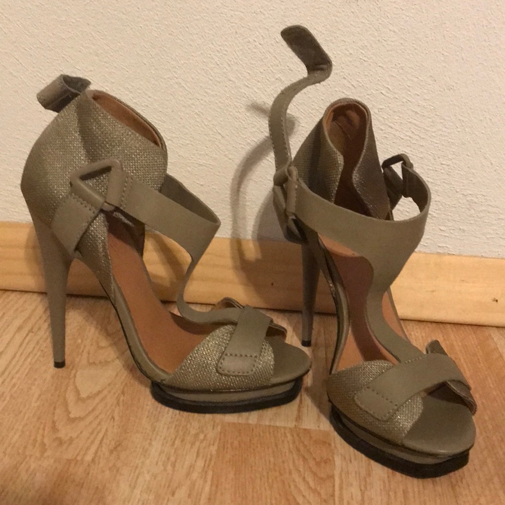 L.A.M.B Stiletto Heels Women’s size 7M